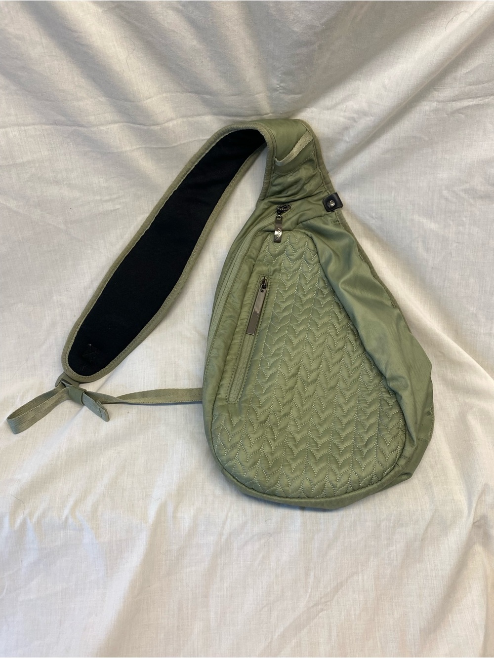 Sherpani Esprit Women’s Crossbody Backpack Purse - Adjustable, Gently Used